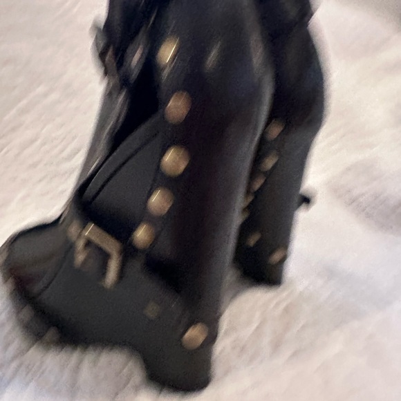 548 Cutout Leather Wedge Leather Shoes with Gold Studs PL-Lucky Size 37 1/2, 7.5 - Picture 10 of 17